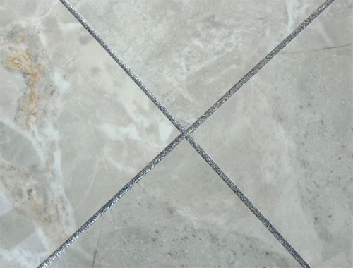 深灰色瓷磚用什么顏色美縫劑?